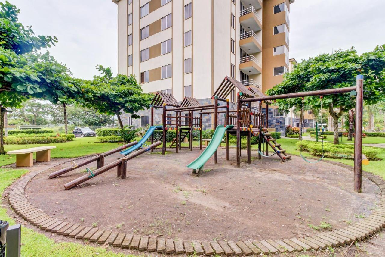 Costa Linda 7-13 *